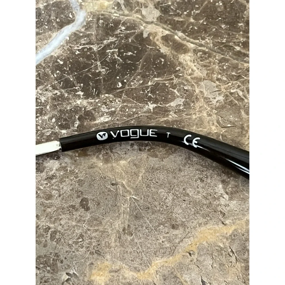 Vogue‎ VO3930-B1 848 Gold Full Rim Eyeglasses Frames Only 52-17-135 Womens